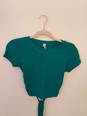 Alo Cropped Open Back tee